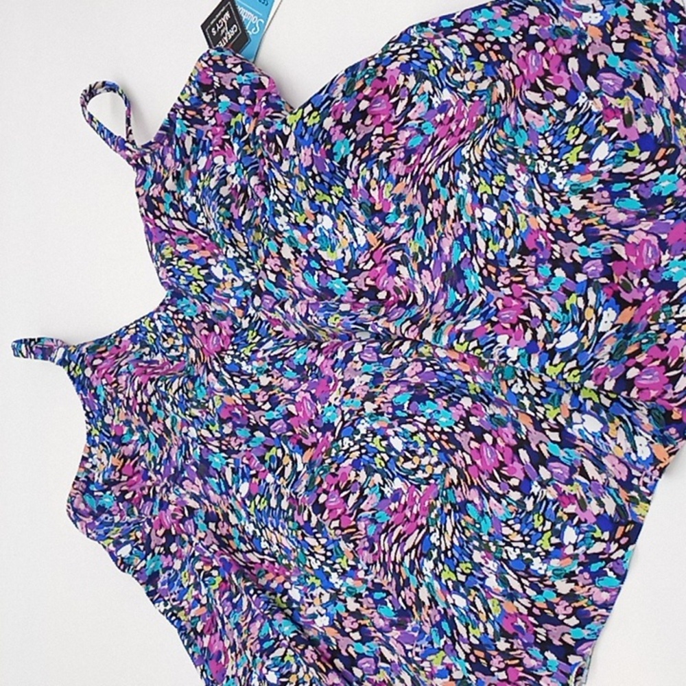 Swim Solutions Dancing Colors Plus Size Printed V-Neck Underwire Tankini 18W